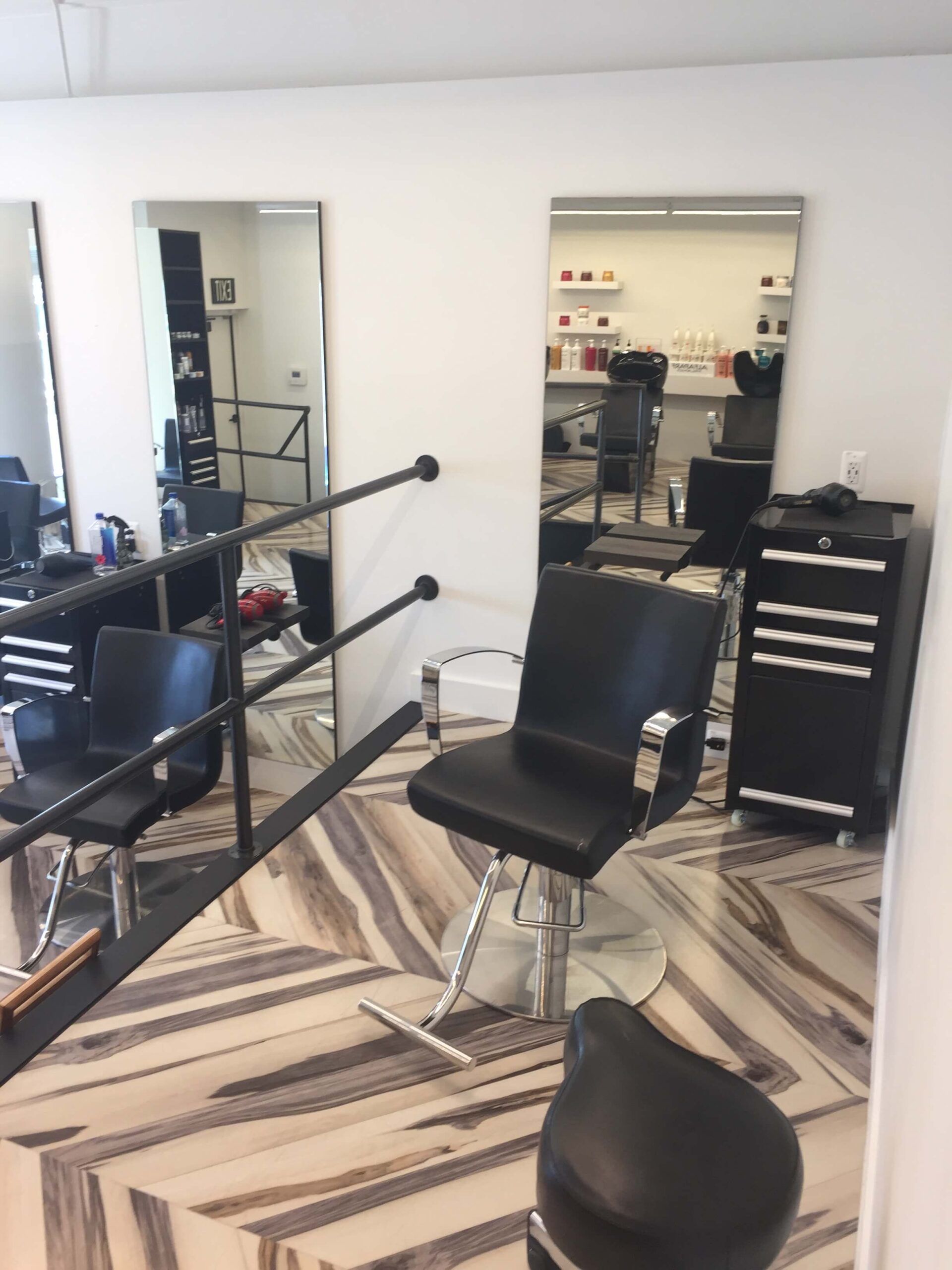 Salon Michigan Compass Nashville